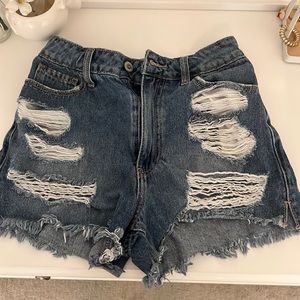 high- rise mom shorts from hollister:)